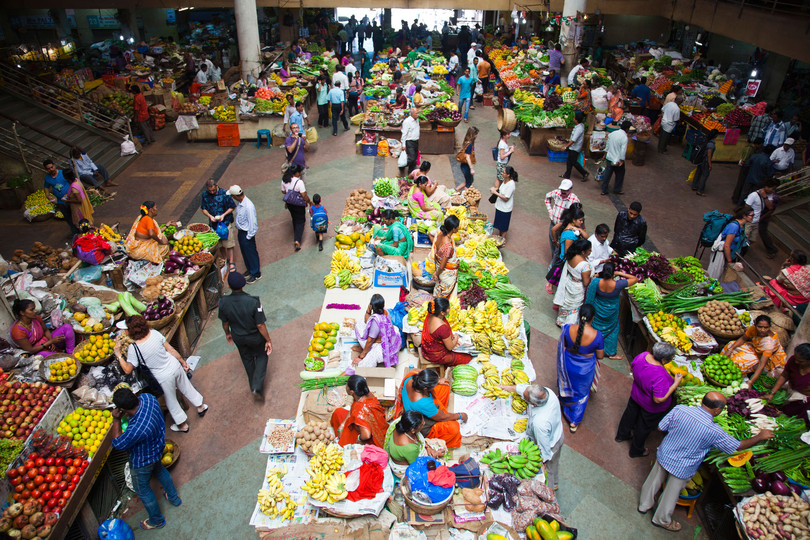 Compra de verduras en el Mercado Municipal de Panaji, norte de Goa, India.: Exotica/Alamy Stock photo